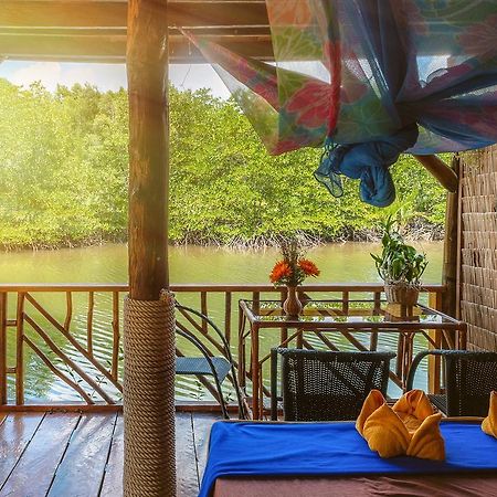 Mangroves & More @ Cambodia 시아누크빌 외부 사진